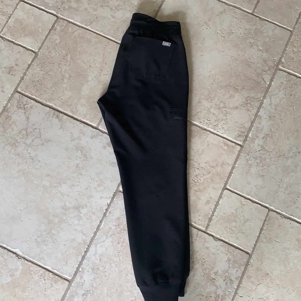 FIG scrub pants petite